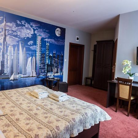 Zlote Arkady Hotel Czestochowa Bagian luar foto